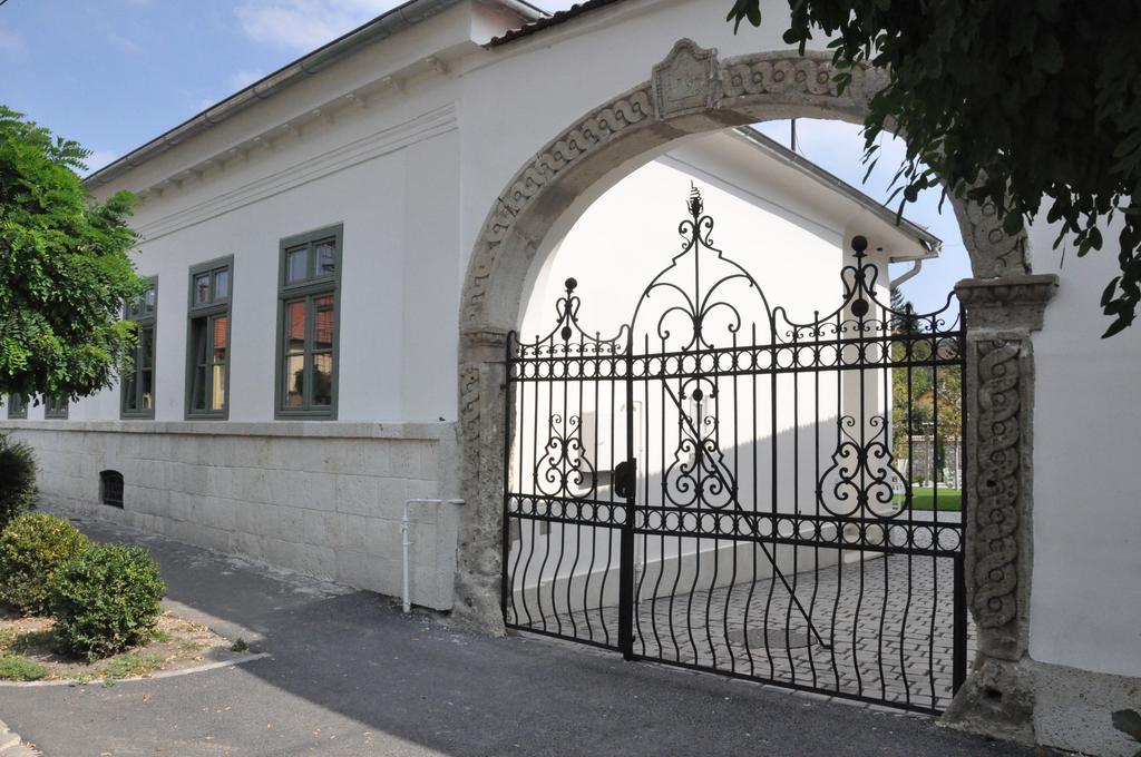 R40 Vendeghaz Hotel Mád Екстериор снимка